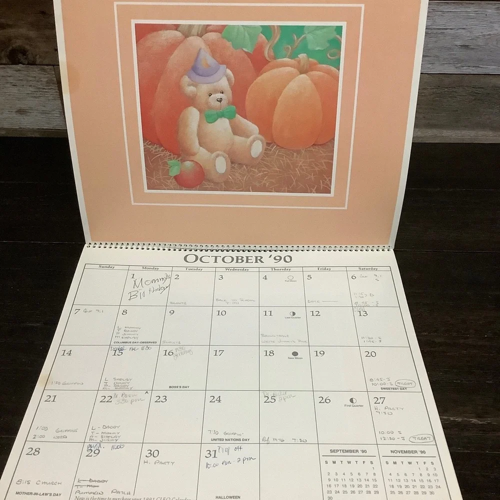 1990 Calendar Bears Cleo Used